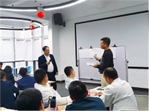 華逸府技術(shù)指導部--預制菜品鑒活動、循環(huán)菜單、檔口品牌化會議